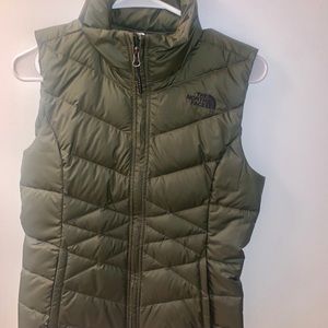 North Face olive green vest size XS
